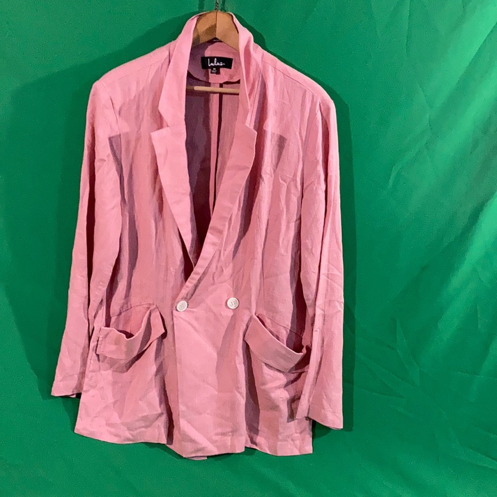 Lulu’s M pink linen blend blazer